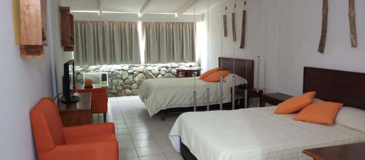 Hotel La Pedregosa Mérida Zewnętrze zdjęcie